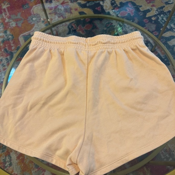 H&M light orange/peach colored lounge shorts‎ size medium - Picture 2 of 3